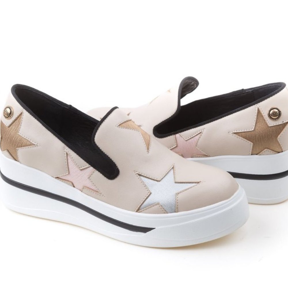 New UGG OZWEAR LADIES SUPERSTAR WEDGE SNEAKER - Picture 1 of 11